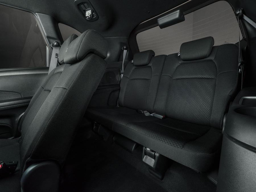 Интерьер Honda BR-V 2018 года  (MX) (фото 12 из 28)